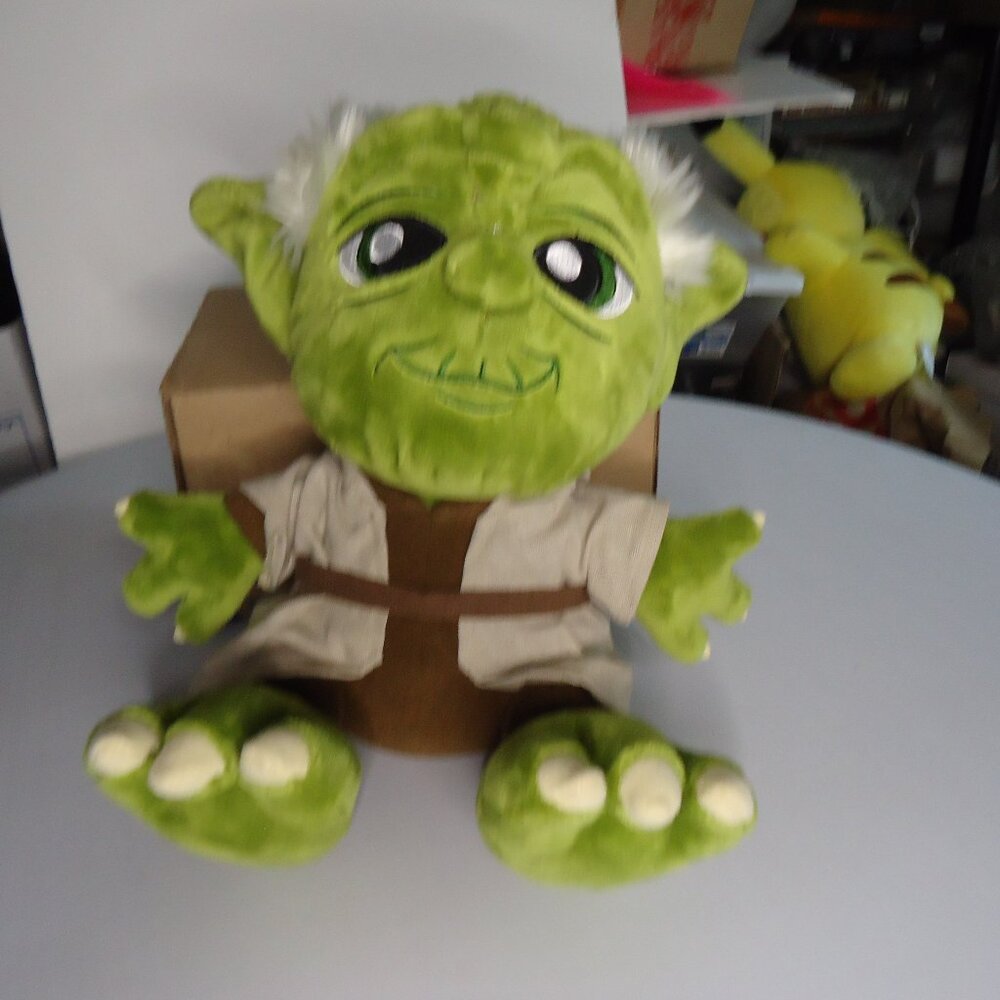 Disney Parks Star Wars "Yoda" Big Feet Plush Collectible 10"